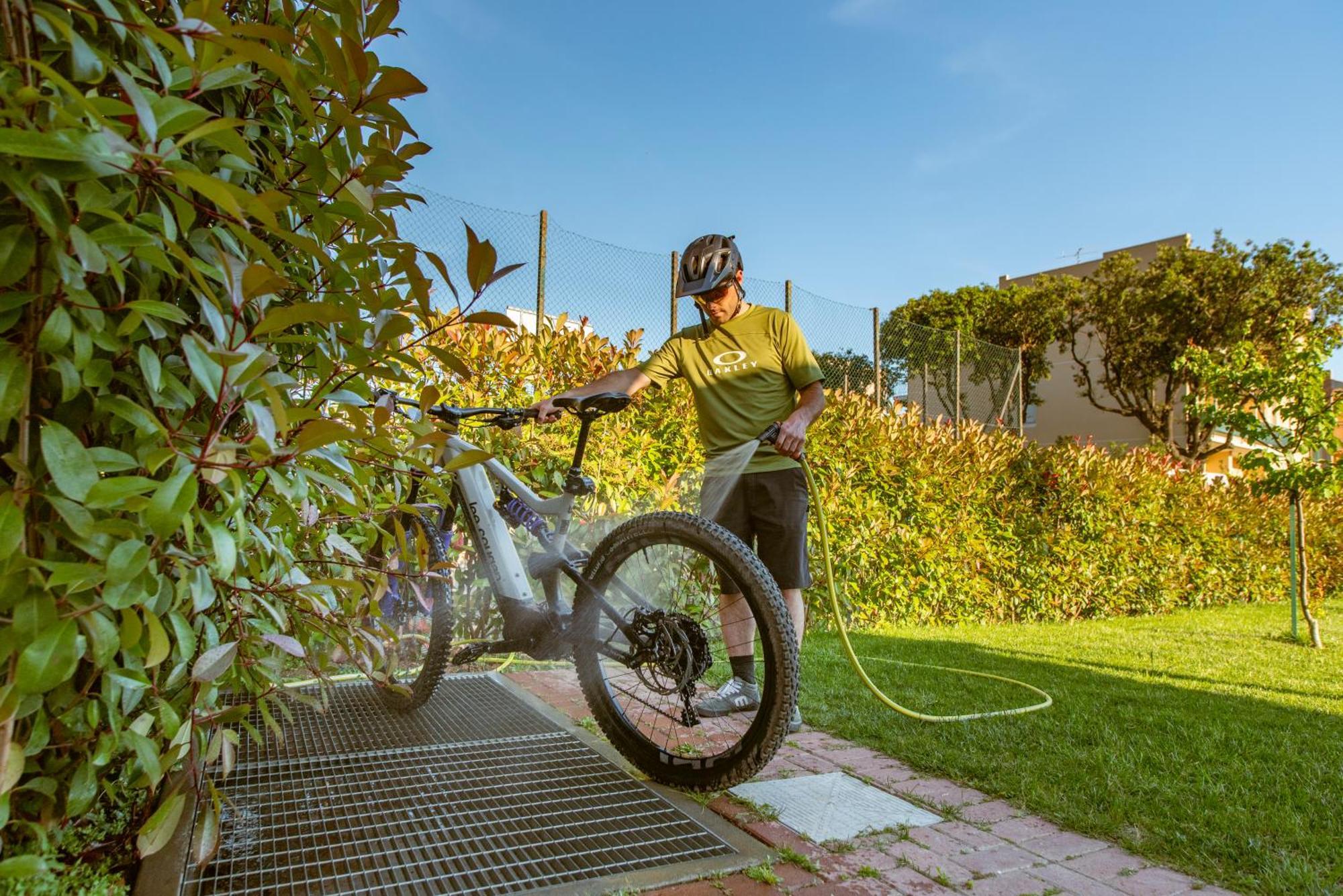Barbaciiu Vacanze Green Pietra Ligure Extérieur photo